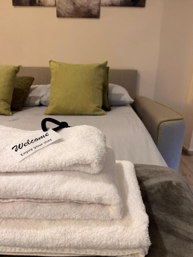 Roma Suite Trastevere Railway Station Bagian luar foto